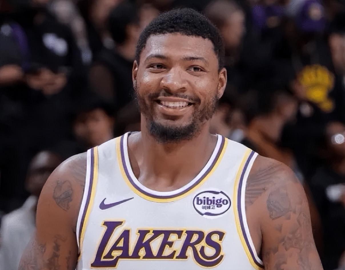 半岛体育全站-湖人115-107掘金4利好！斯玛特蒂米连爆，海斯成长，球队防守蜕变