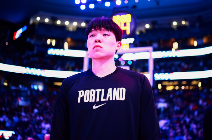 半岛体育-杨瀚森11+12+3+2帽：创G联赛生涯第二低 无缘率混音19分逆转